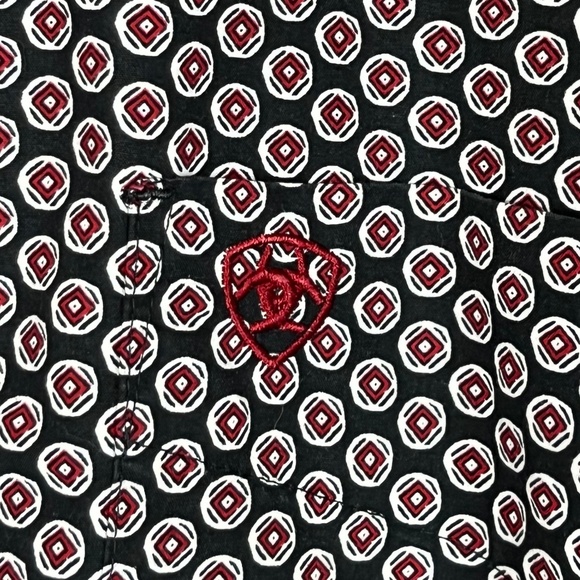 Ariat Navy/Red Long Sleeve Dress Shirt with Open Chest Pocket; Size XL - Picture 3 of 13